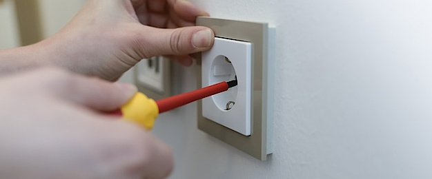 Elektro­installation bei Palm Elektroservice in Altenburg